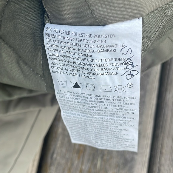 NWOT Levi’s Cargo Jacket - Picture 9 of 9